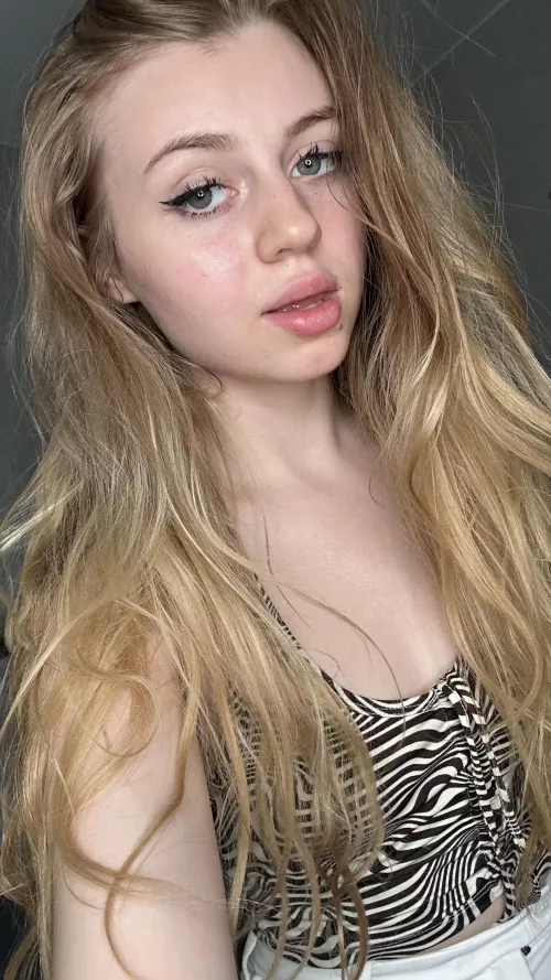 How do you like my long hair? by HotnessAdorableQueen