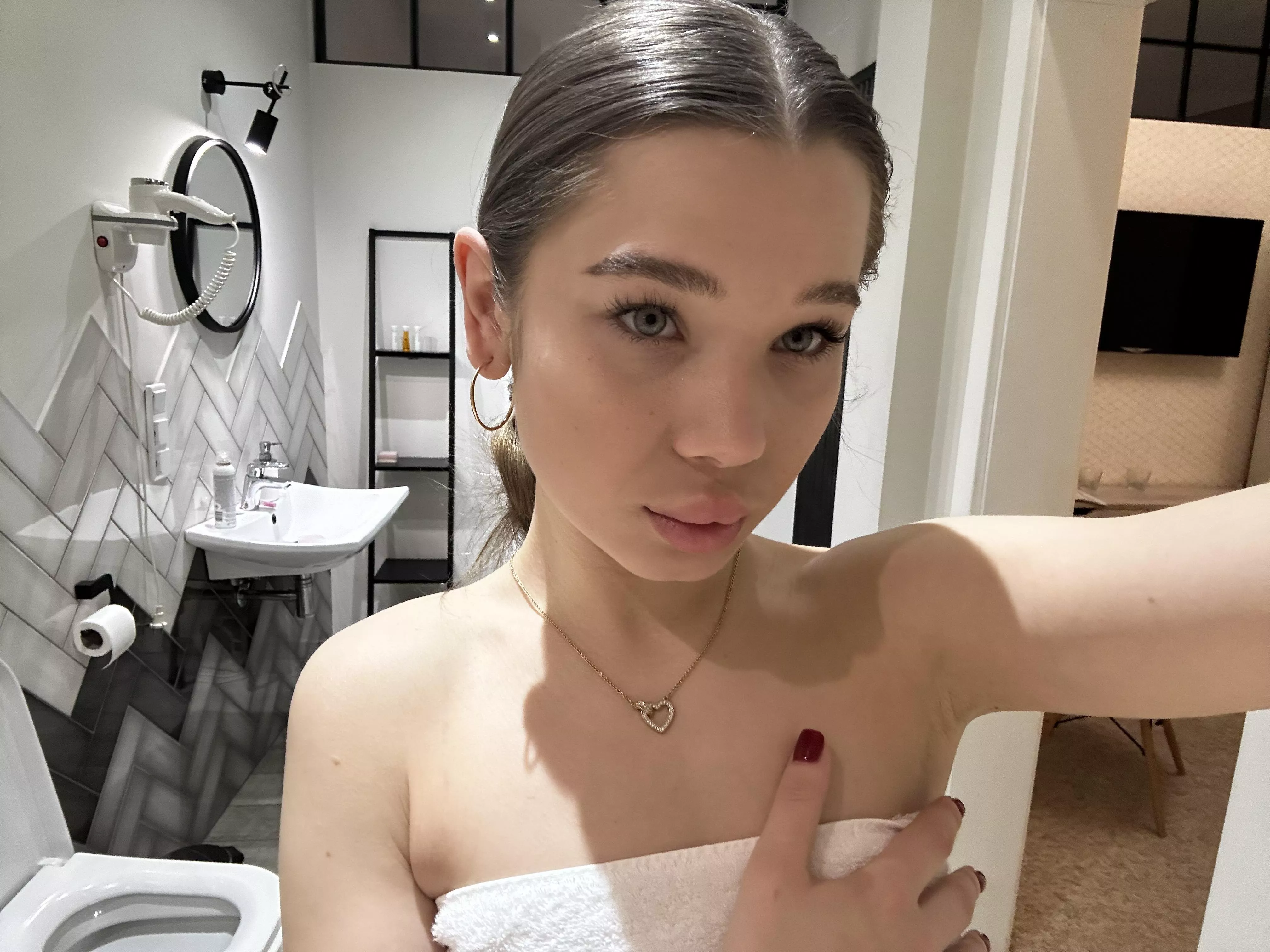 I don't want to shower alone posted by GraceDonald