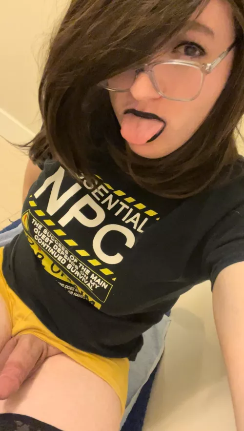 I need a cock to please by Btman213