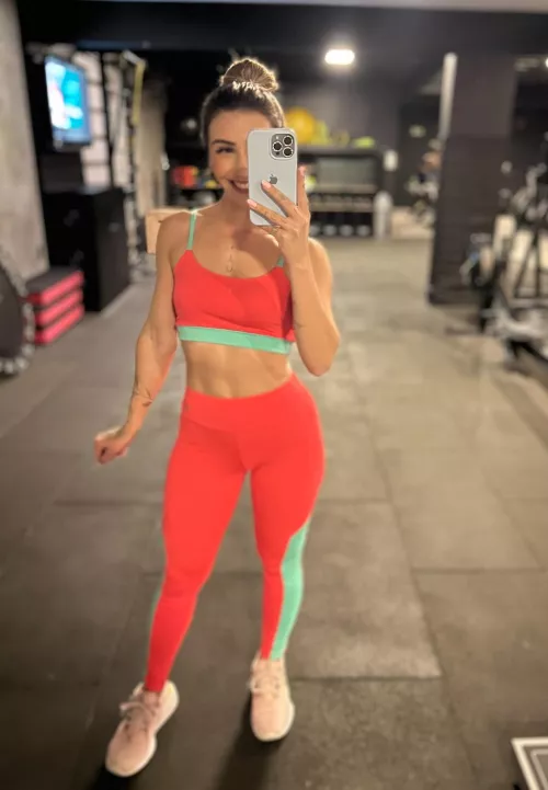 Imagine all sweaty without gym clothes (F) by Akali_Lunar