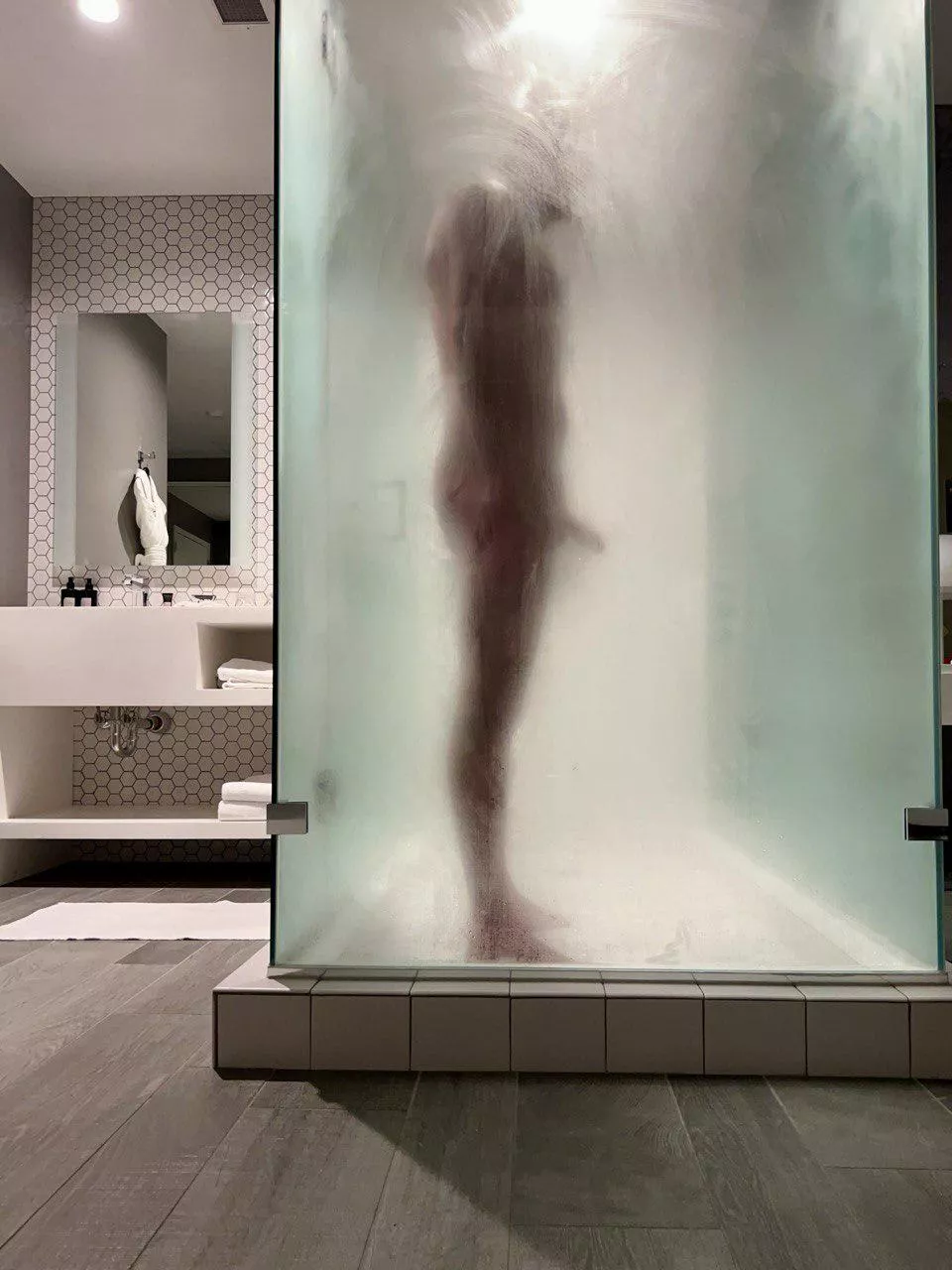 room for two [52] posted by mufasjg