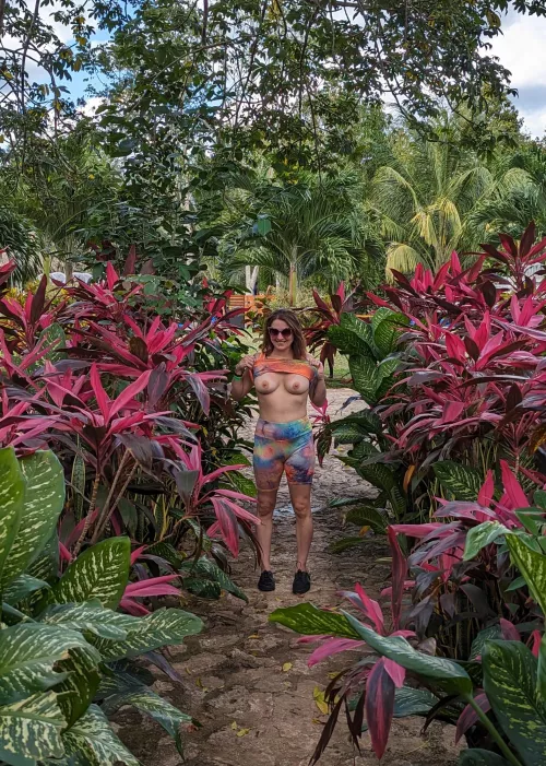 Snuck away from our tour group to give him a different kind of show by ST0NED-and-B0NED