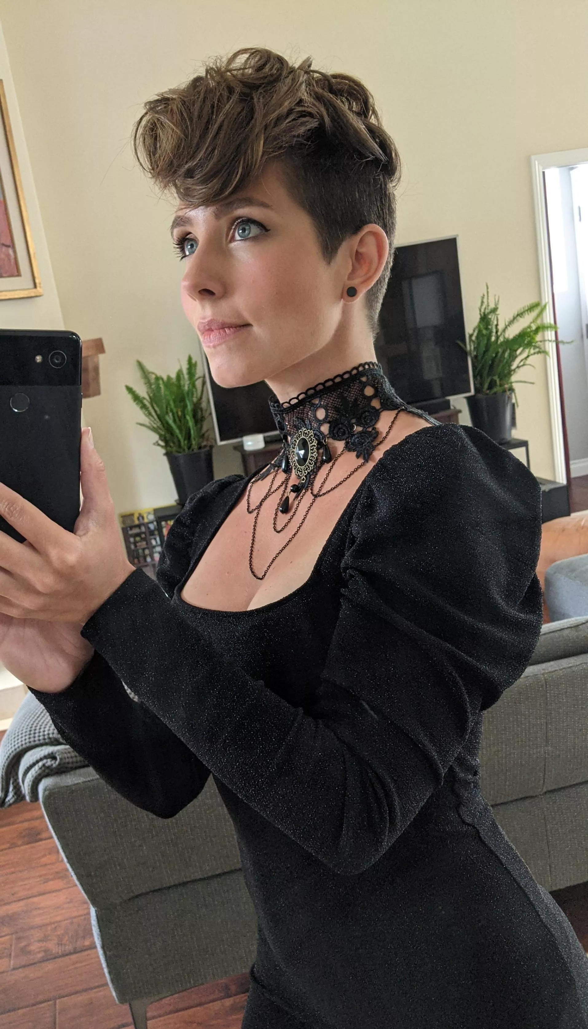 Soe Gschwind posted by Majody511