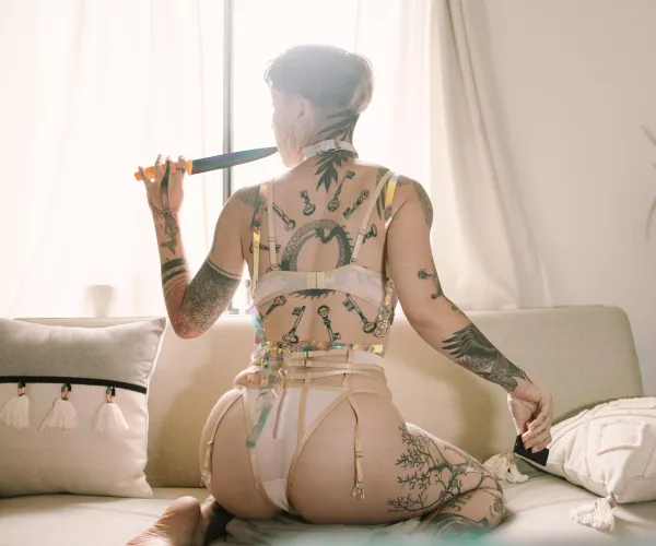 the knife  by UrsinaeVespera