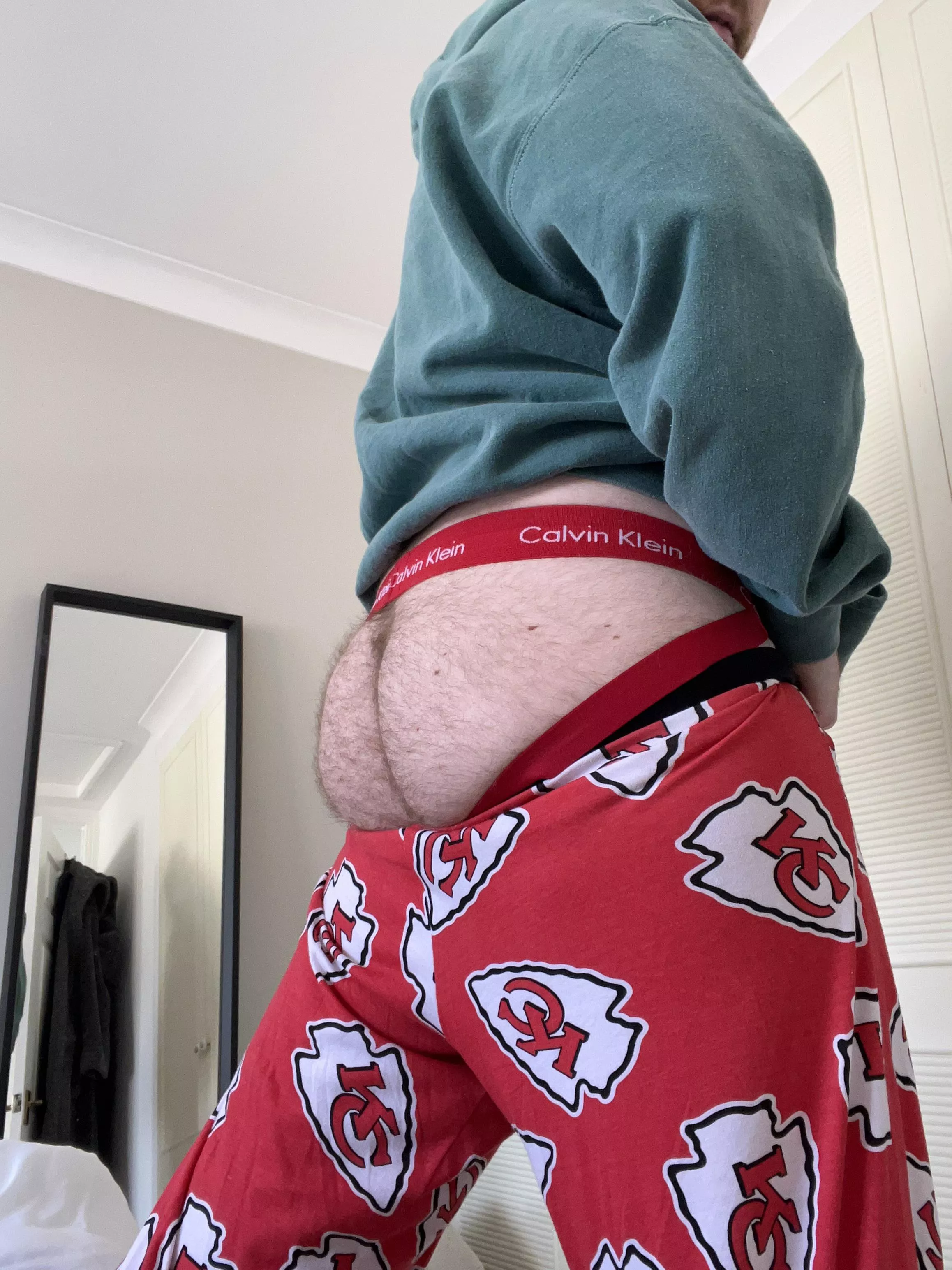 What do we think of my hairy ass? posted by ofcourse6