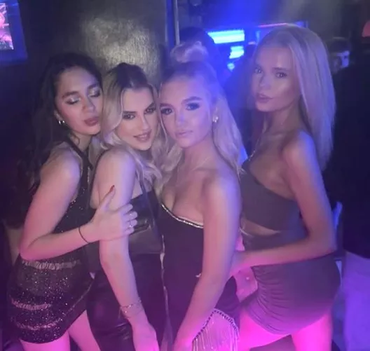 Which are you leaving with? [4] by Swiftie4ever_713