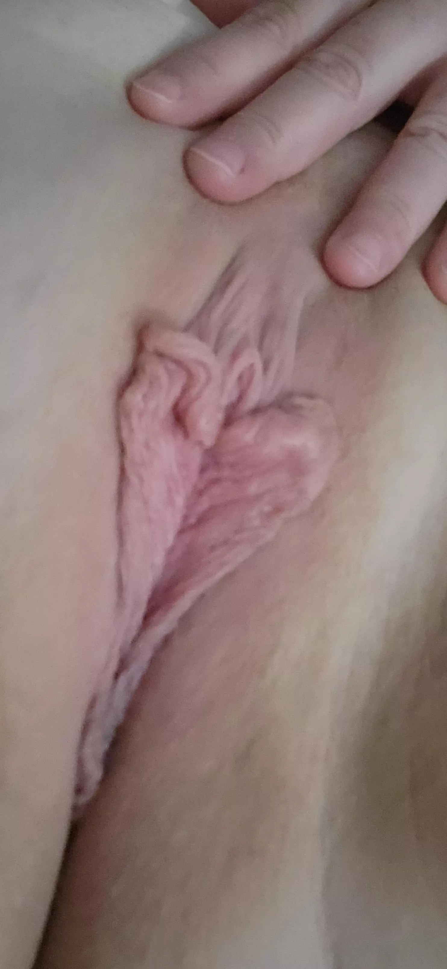 Who wants some Butterfly kisses 🦋 posted by rogueXcontent