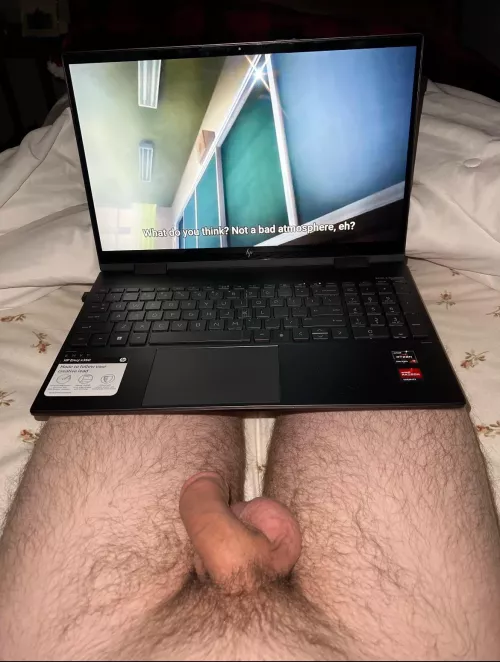 [20M] Watching anime nude is the best by DasGutUndBueno3457