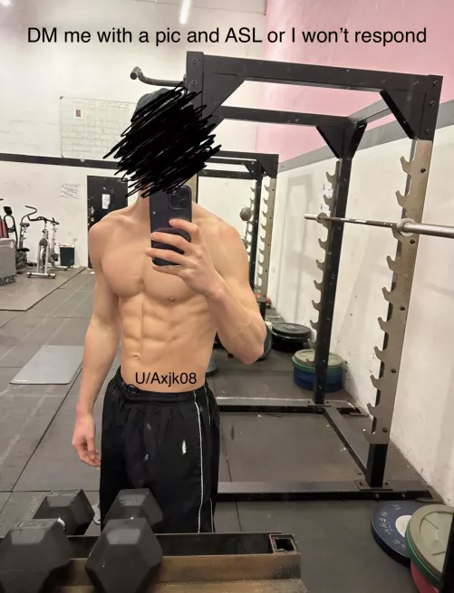 26 | Hung 9.5in Dom looking for fit jock guys. Other Hung jocks welcome. DM a pic for Snap. by axjk8