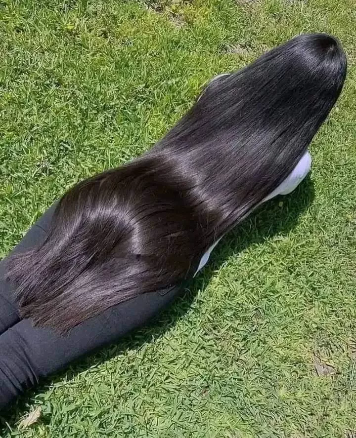 Beautiful Long Black Hair posted by Equivalent-Object-42