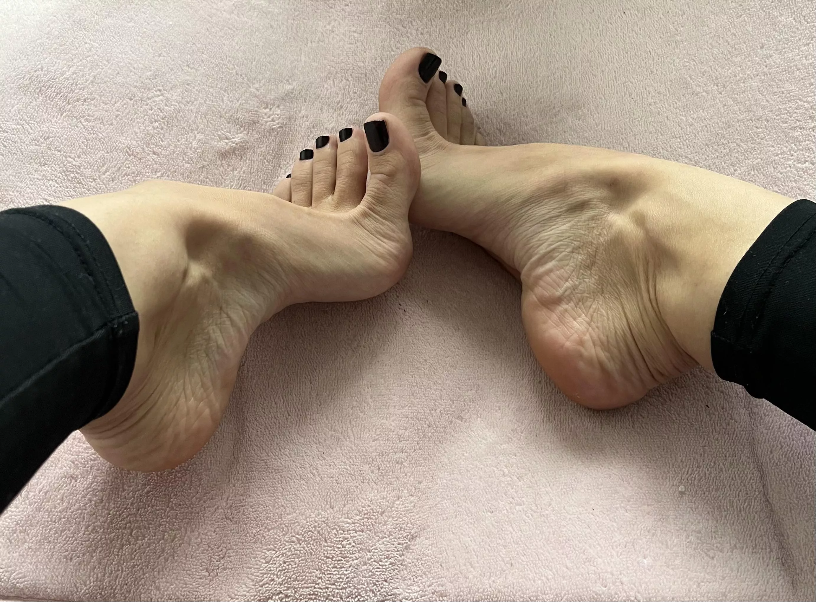 Black on black🖤 posted by Responsible-Donut395