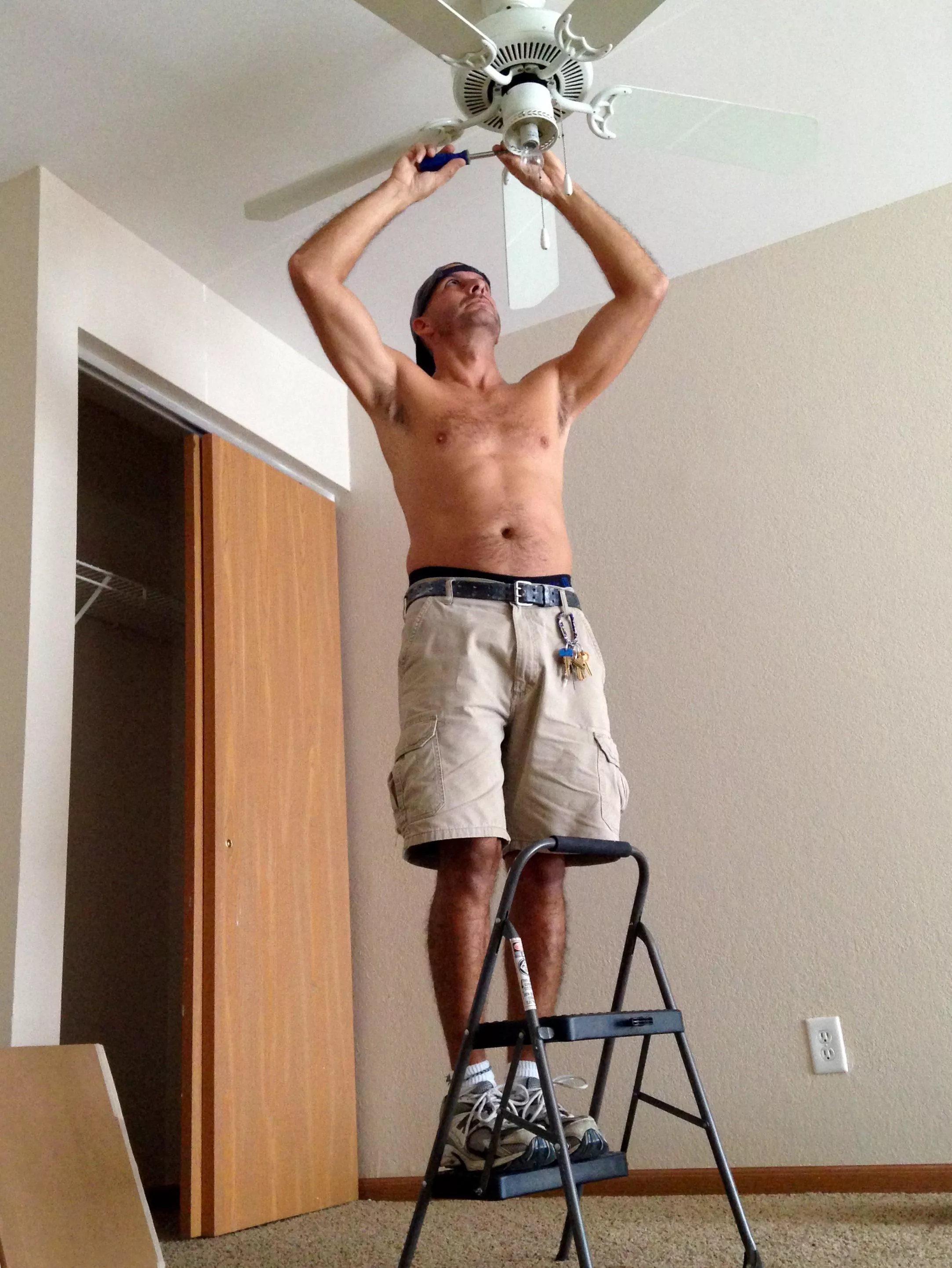 Blue-collar dad (50) posted by Chavez2023