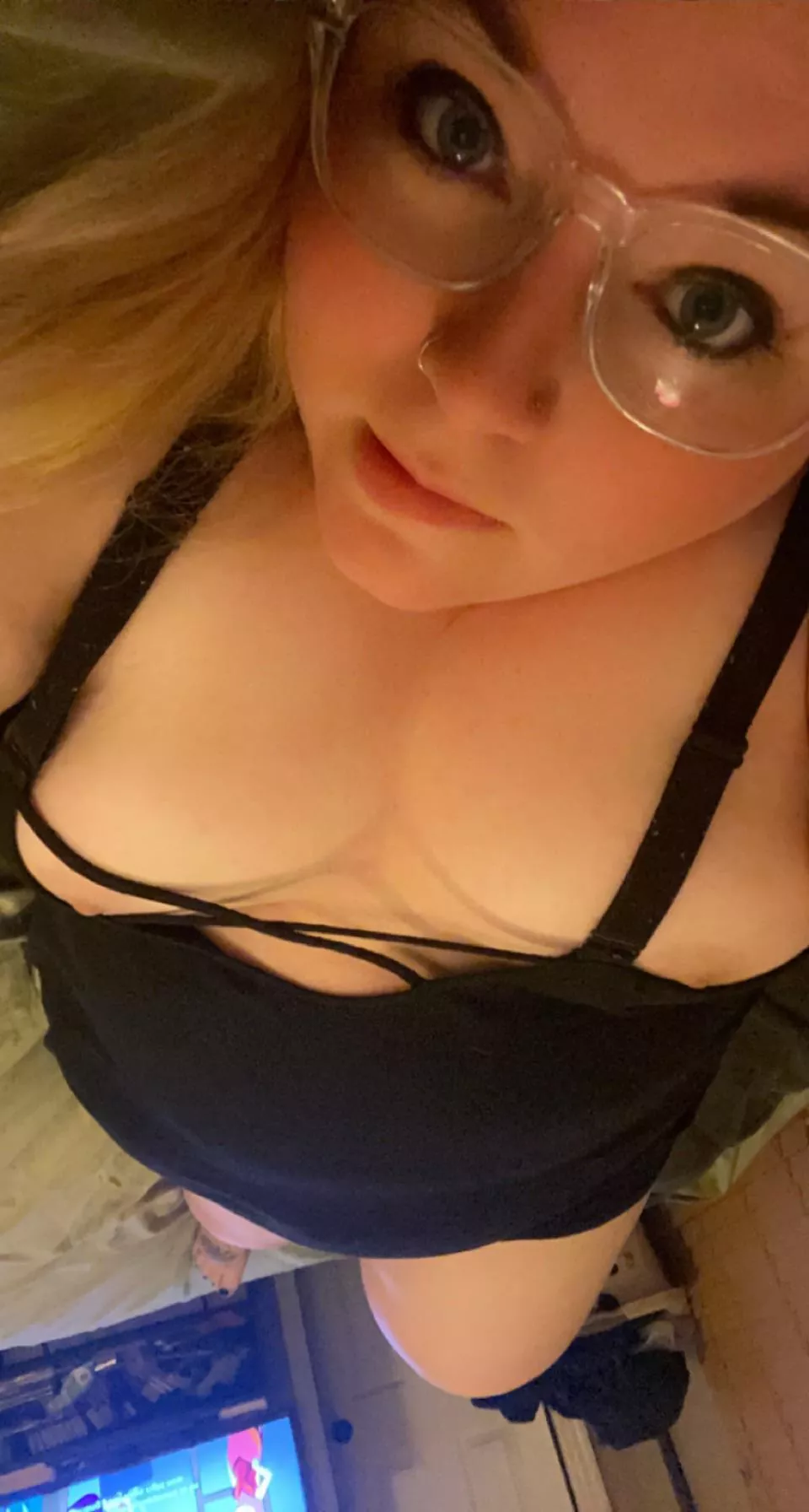 come cuddle? posted by nintendo-h0e