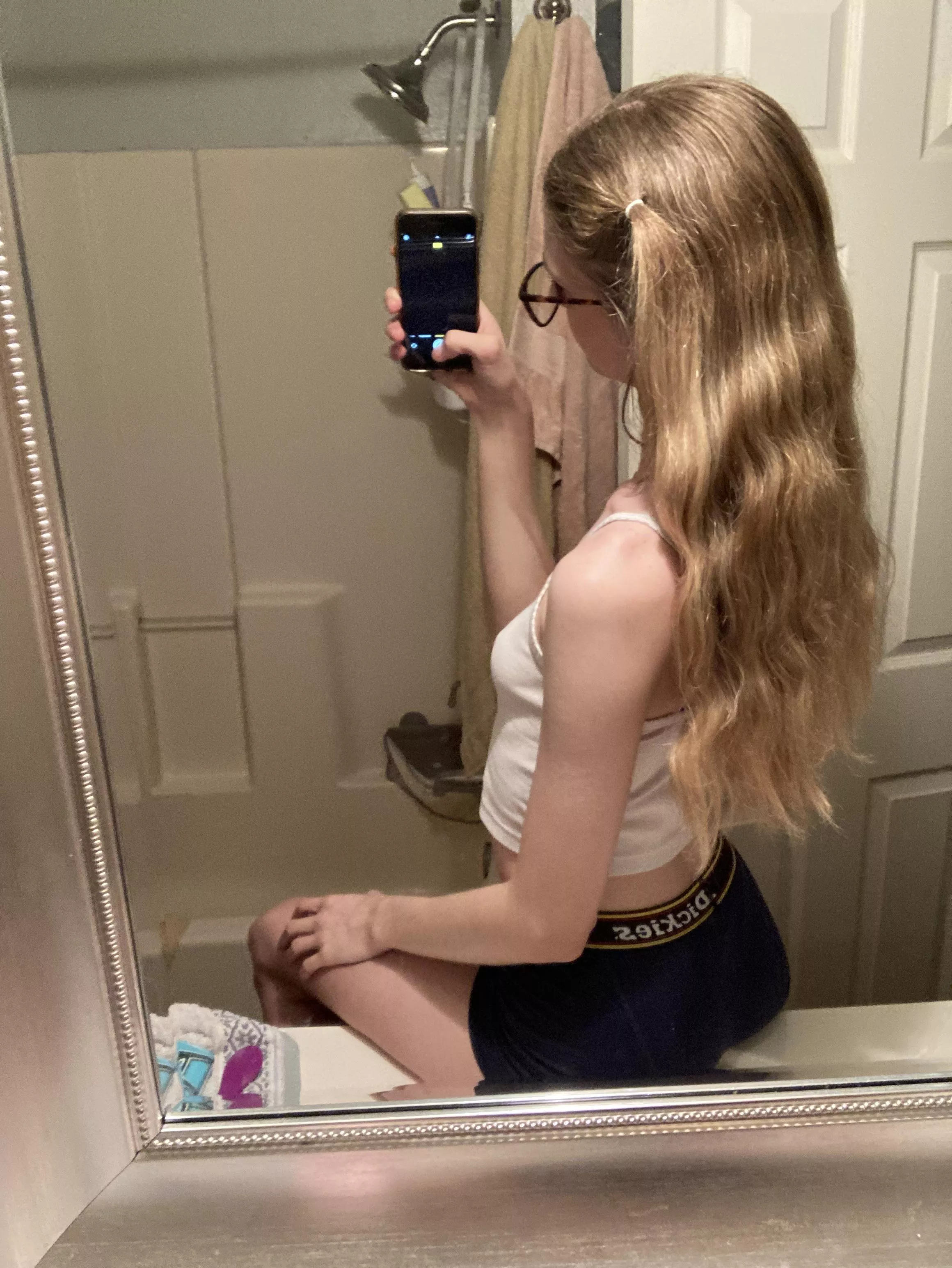 Considering cutting it short I’m not sure tho posted by Queefqueen67