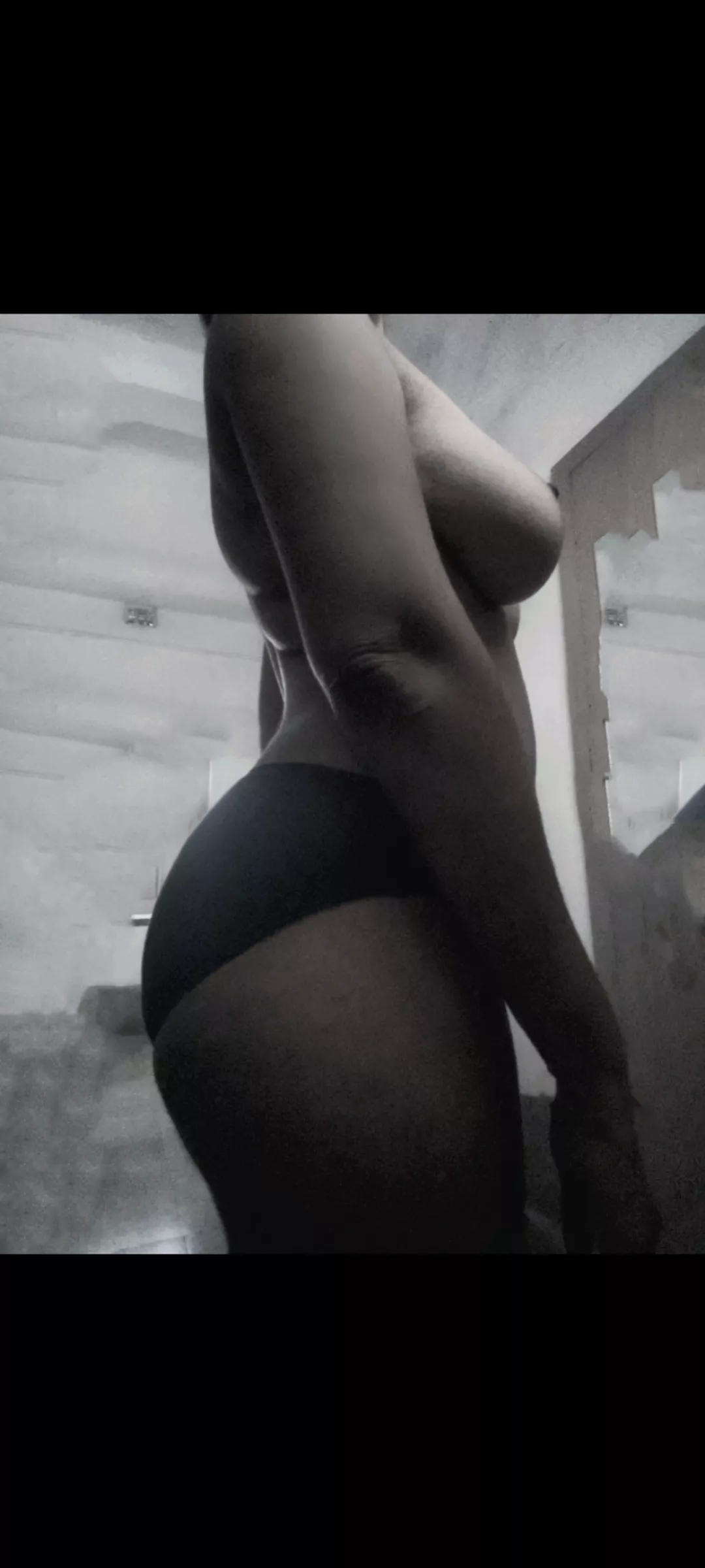 (f) in my 30s and I like looking at myself nude more than ever posted by bloody_bellatrix