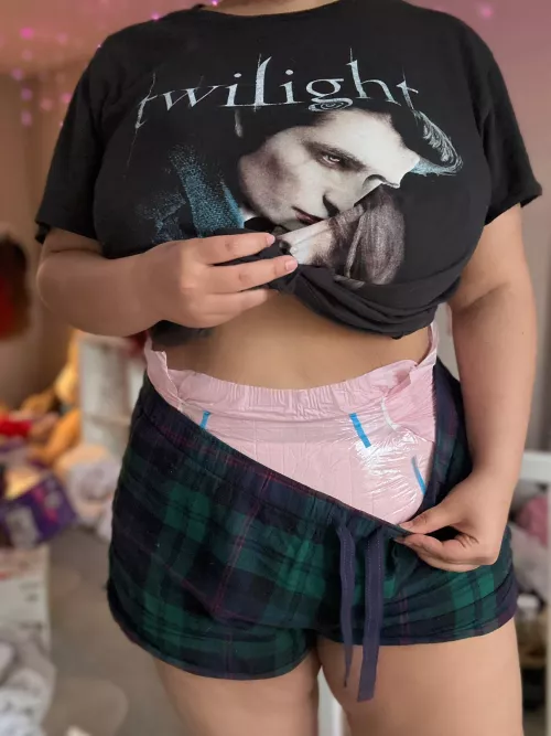 Feeling cozy while I’m sick 🤒 ❤️ by lilpetjay