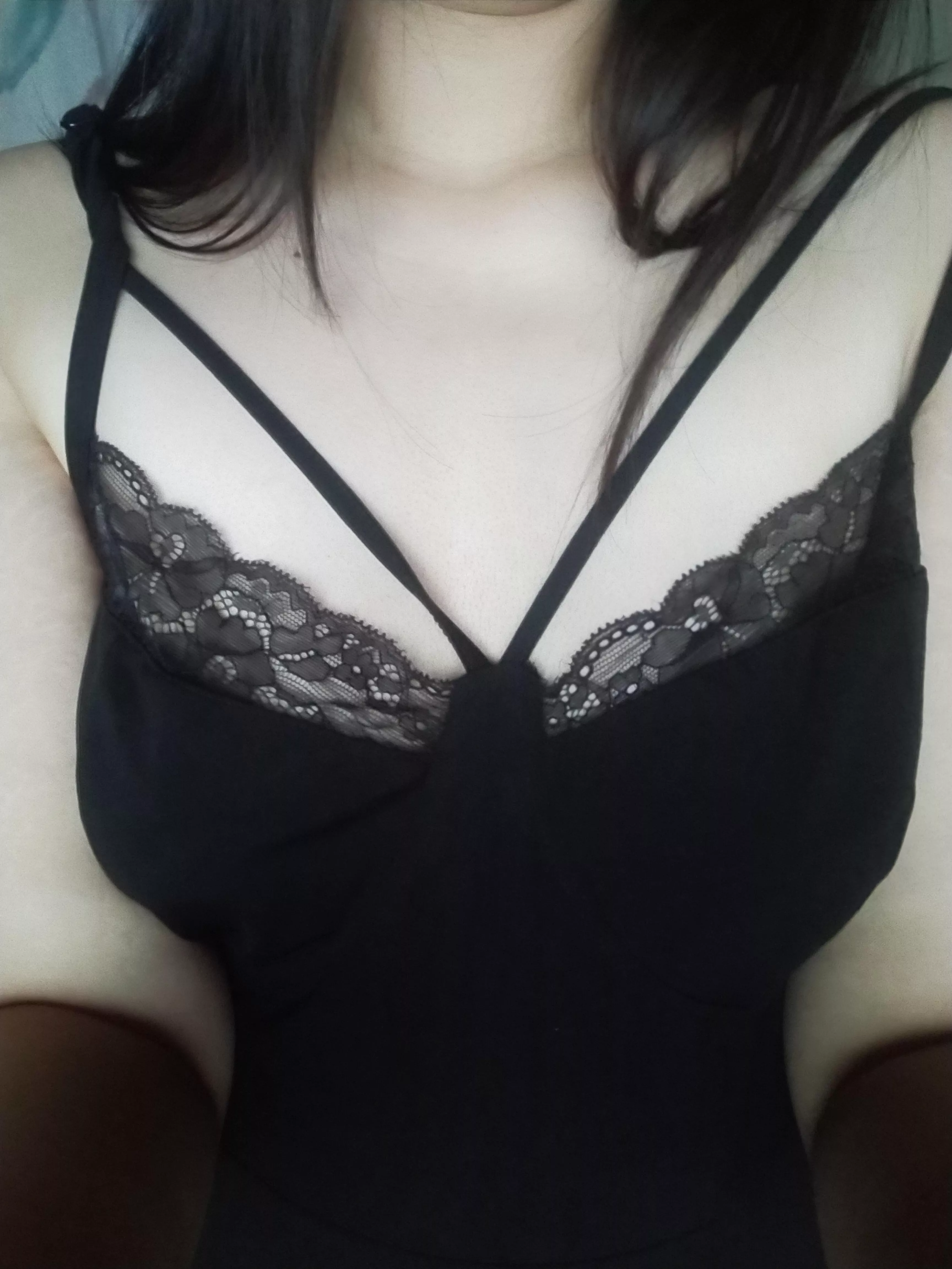 (f)eeling very h0rny right now 🥵 someone take this off of me? 🙈 posted by Hot-Cranberry-3844