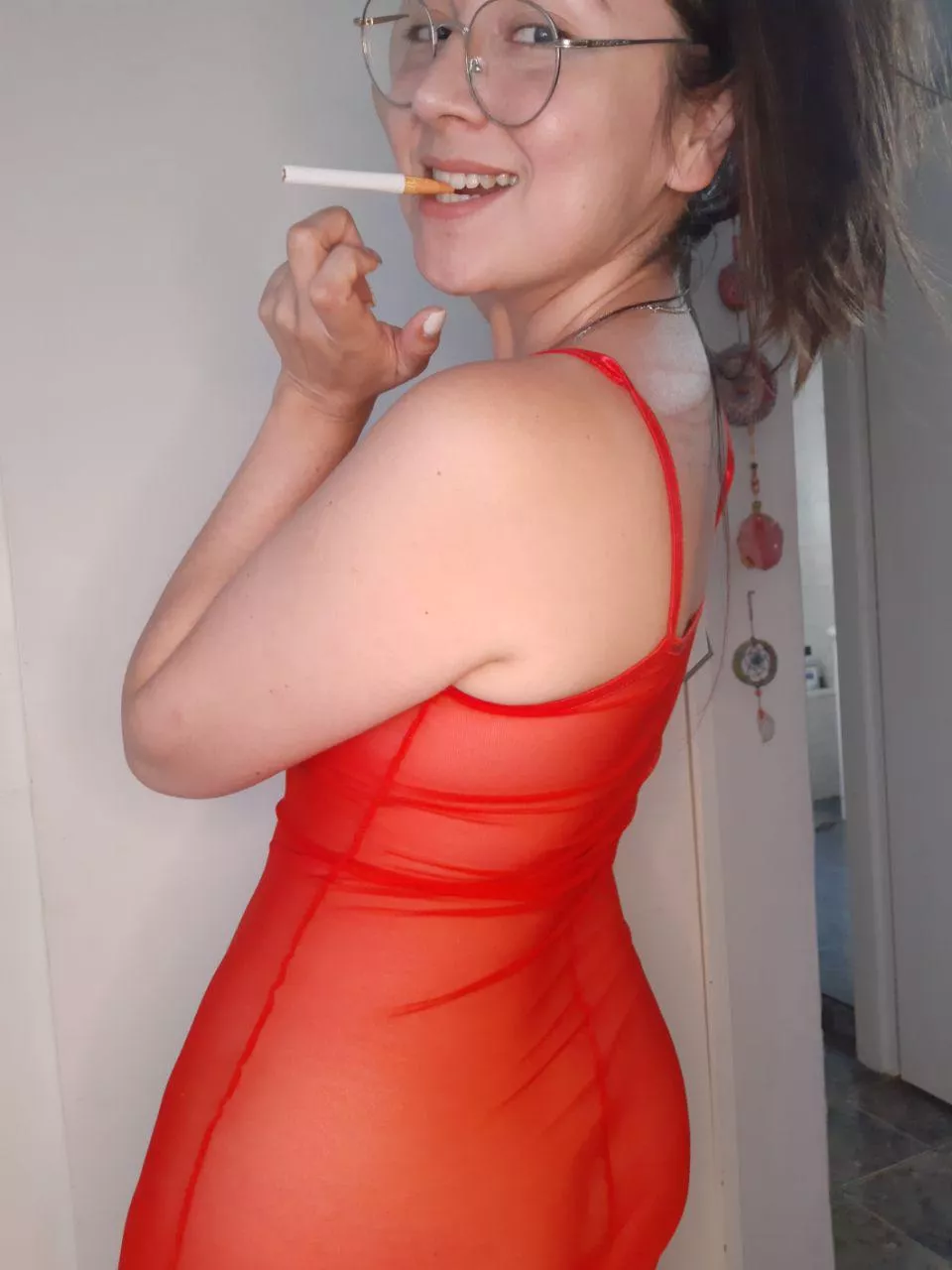 Good morning, I hope you like the red color with the smell of tobacco posted by CamileMua