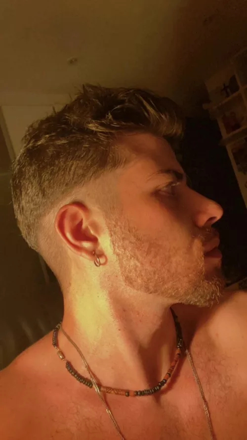 Got a haircut. What do u think? by nodiggity420