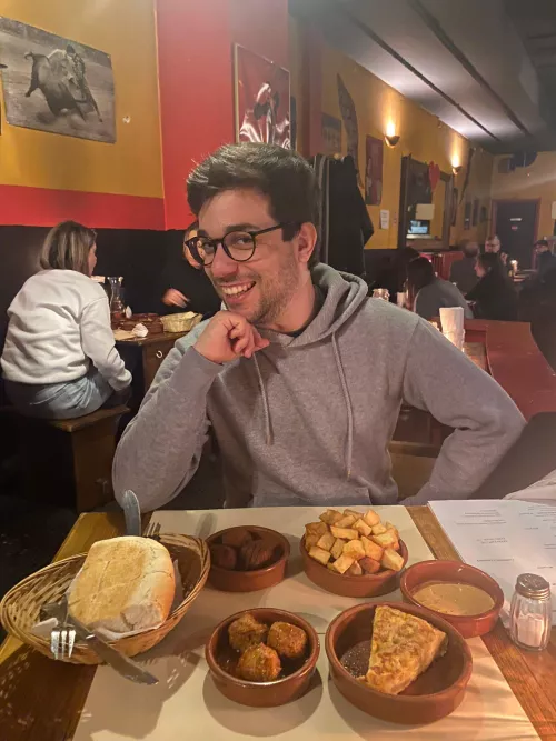 Happy weekend everyone! by magicalmoon22