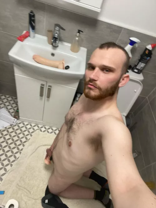 Hate it when I’m by myself! by Jayde-M