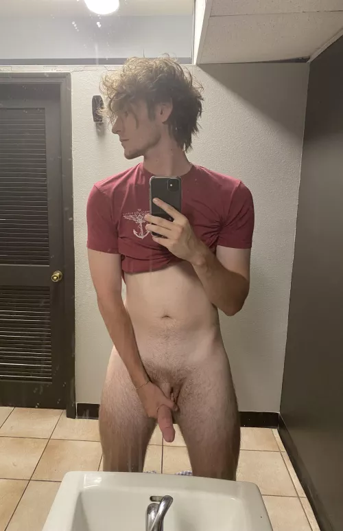 Here to fuck a redditor  by xvzj345