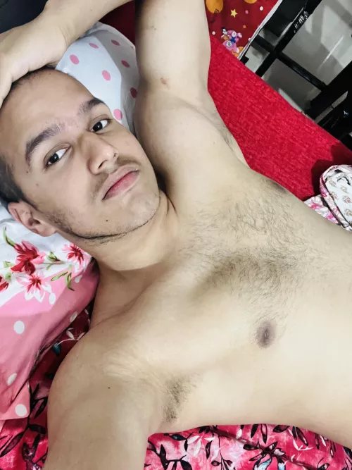 Hey it's me again! Thoughts on the pose? by NewPlace6