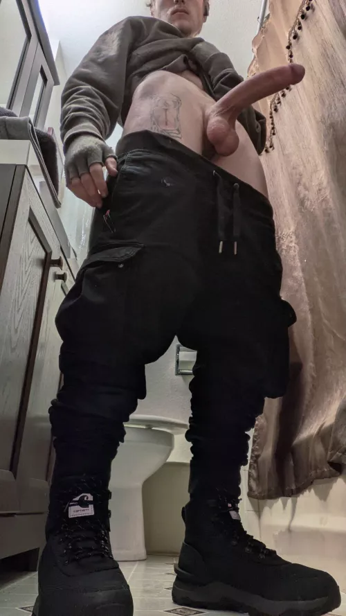 How am I lookin' down there? by Cickaning