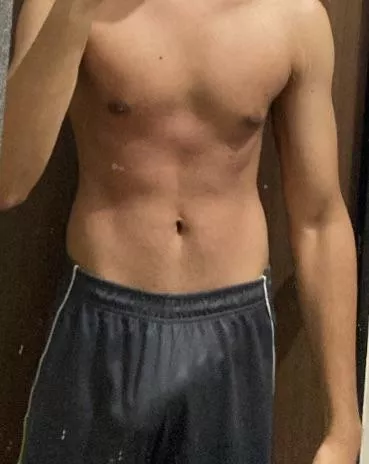 How big do you think I’m posted by FicklePhilosophy262