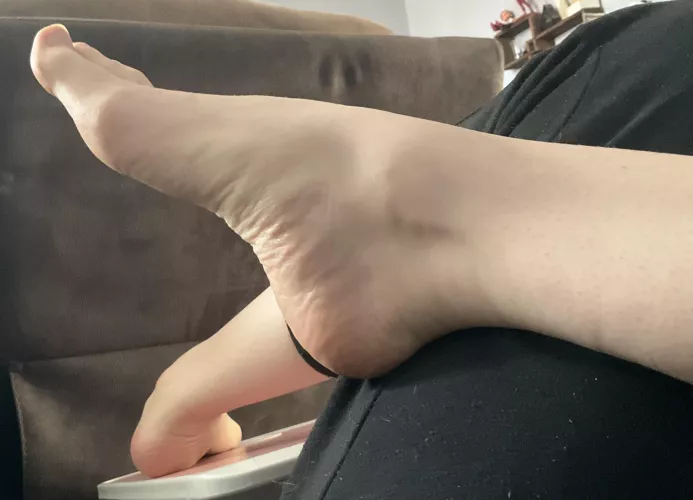 I think my feet can make any cock cum 💦 by MissPirait