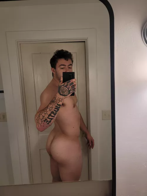 Idk if it's cute but it's big by imbigdub