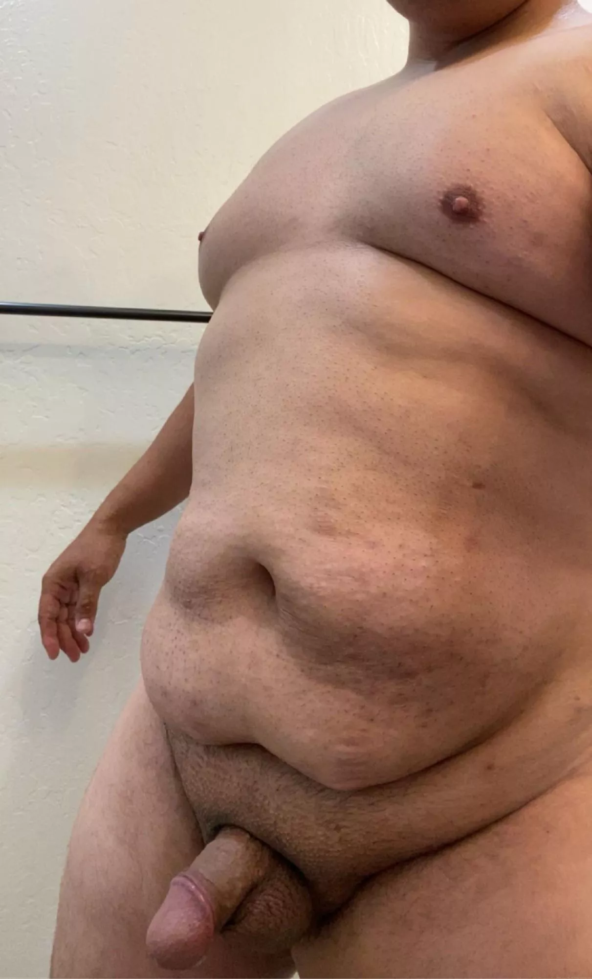 Kiss me wherever, I’m ready. Need love. posted by 1984vato