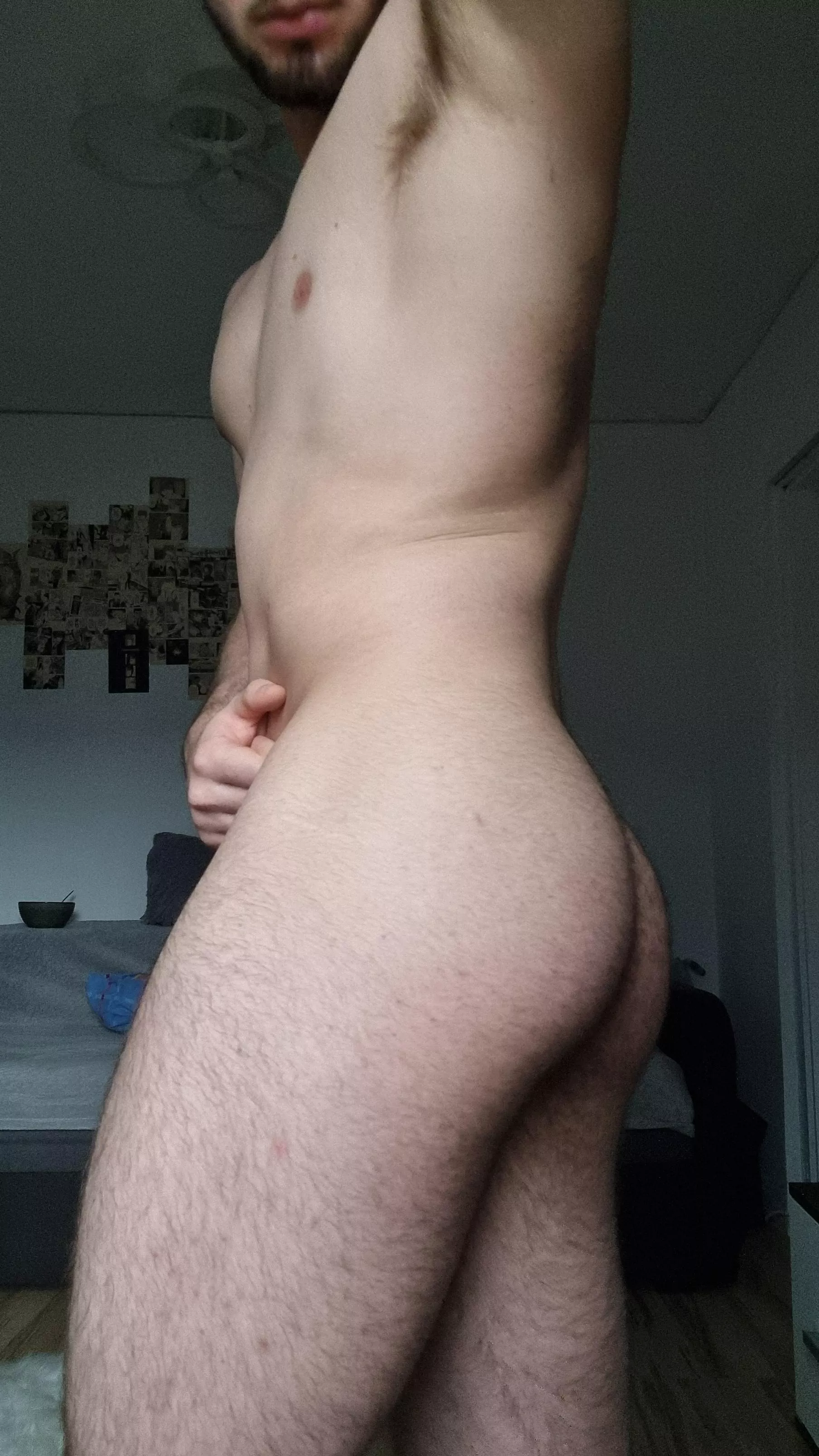 My gf doesn't wanna do a rim job, how about guys? posted by Luxationers