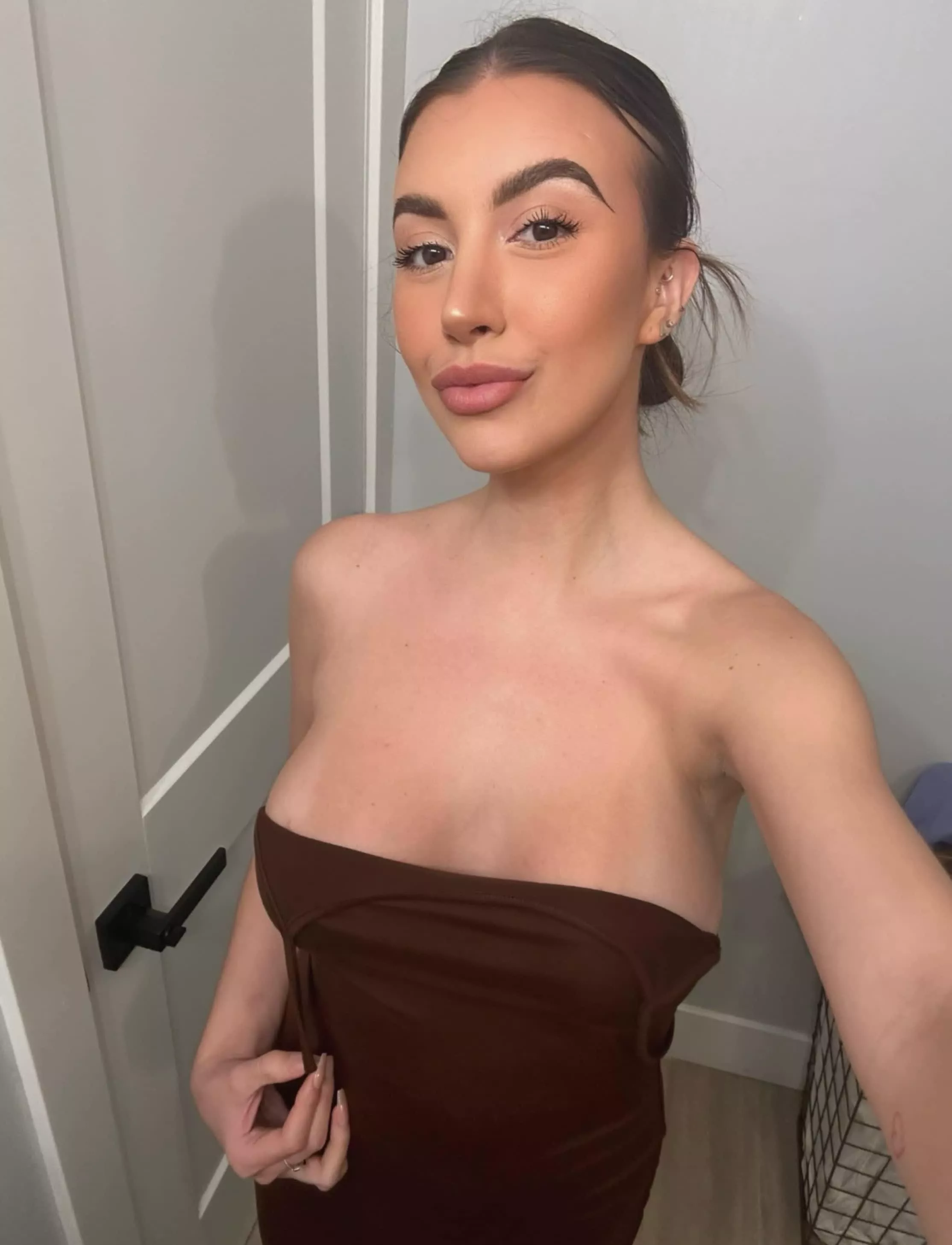 should I pull it down? posted by alyssajadexoxo