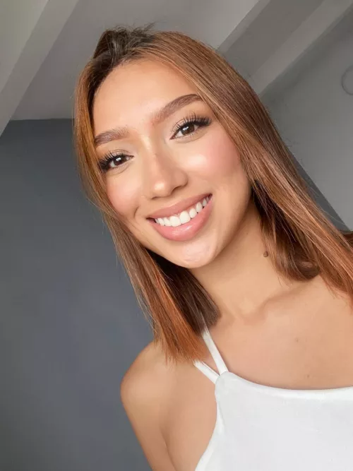 Smiling into the weekend by xoLuciaaxo