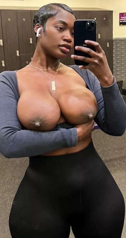 Titties that bounce by chocolategoddess23
