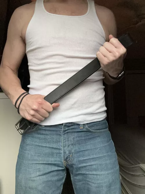 Who needs to be spanked😈🥵 by beerzNbriefz