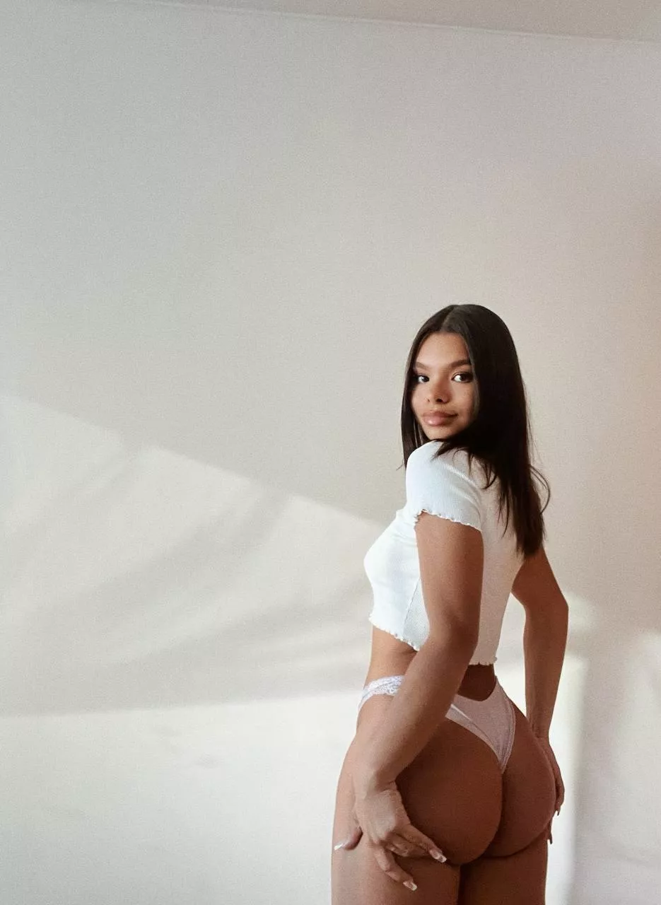 would you describe this body in just one word posted by ClappyYT