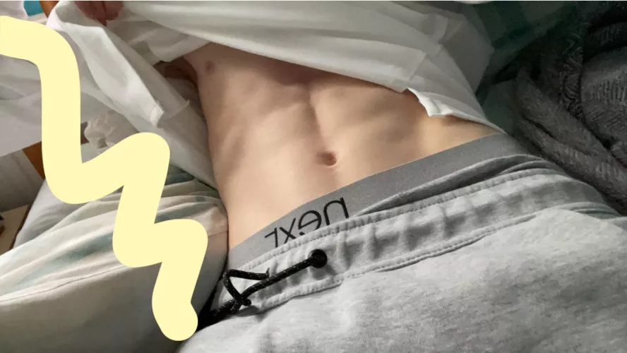 18, horny asf hmu by No_Resident7105