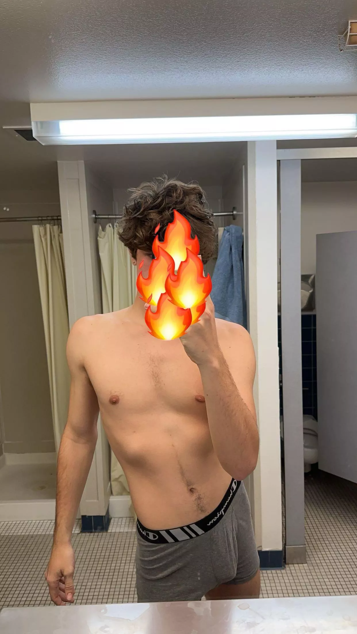 19 horny jerking off looking for hot bros to join me, show face @ace9687 posted by Suitable-Archer-2536