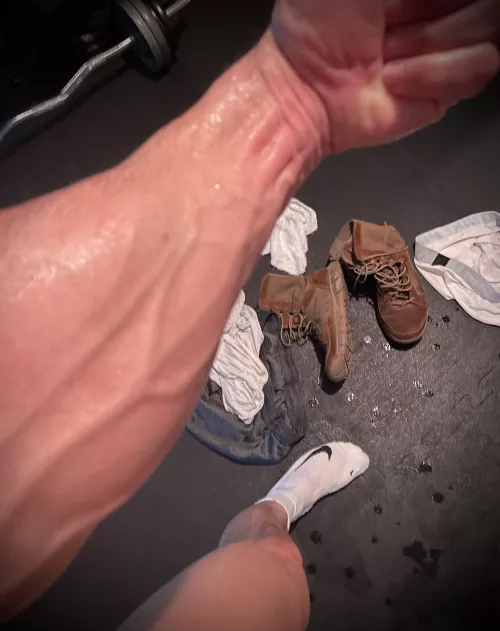 (27) Bro Super Sweaty Workout by musclflex