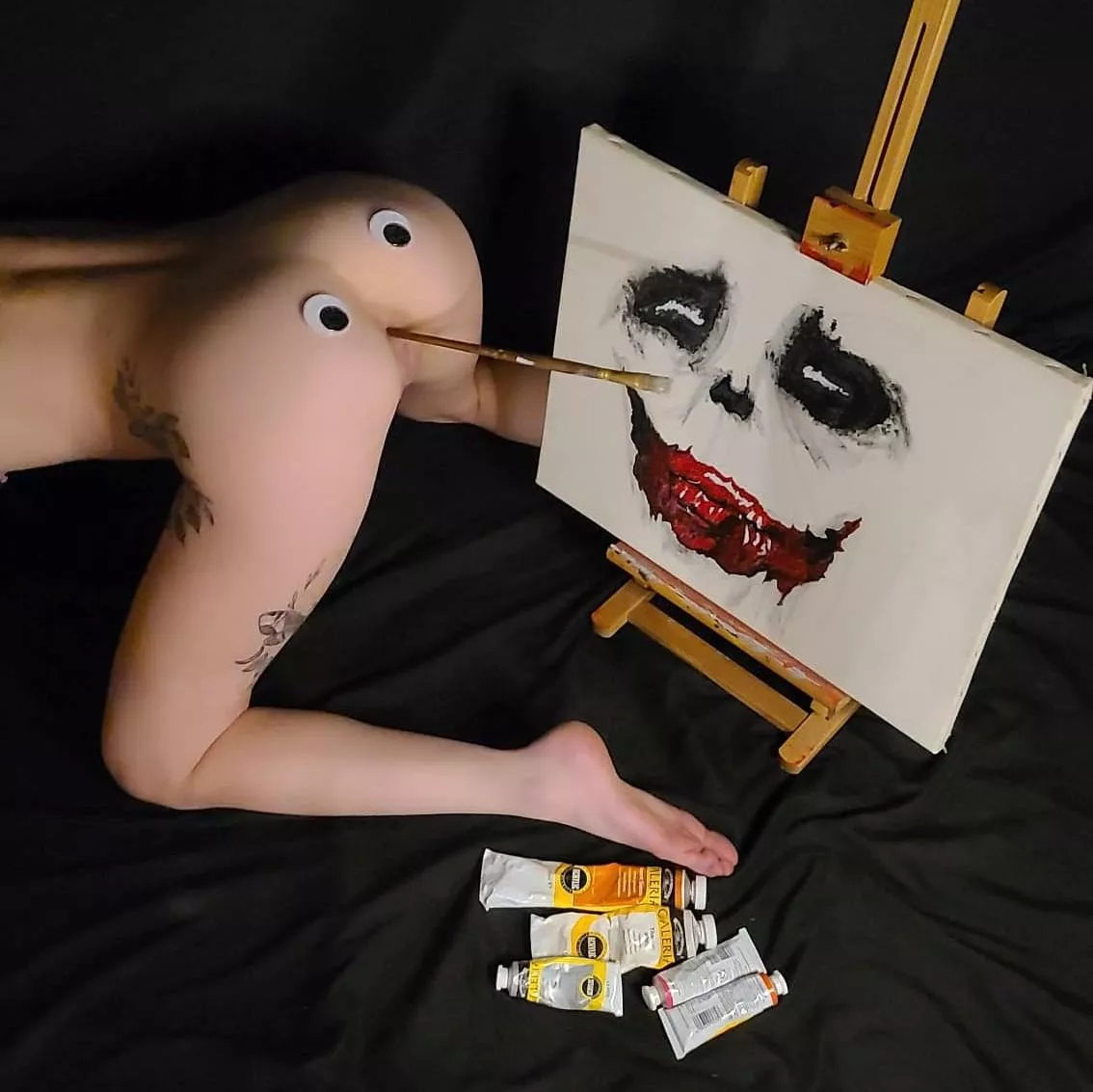 A guy asked me for artistic nudes  posted by littlerosexo
