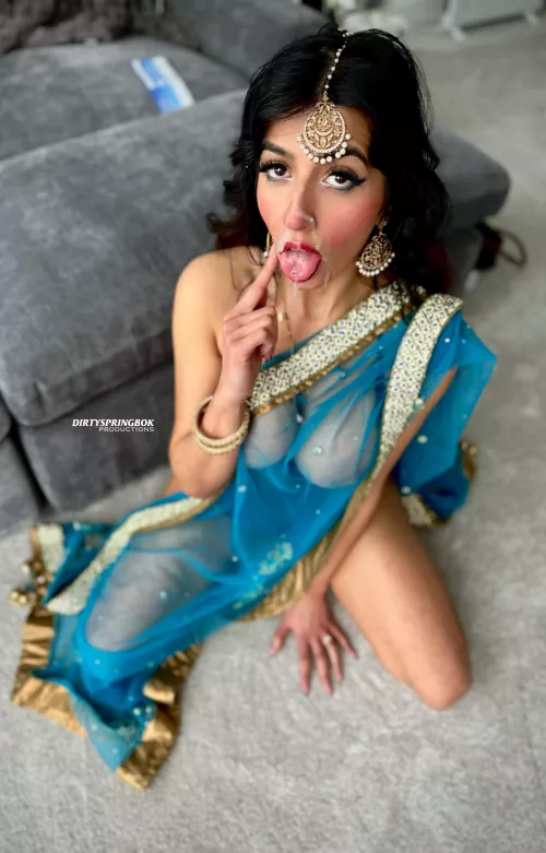 Cum covered Pakistani beauty 💙 by _thatbritishgirl