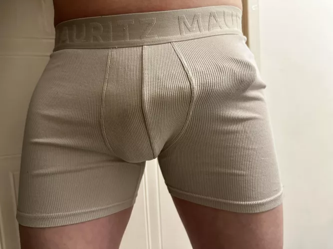 Discreet at all times by Geniune_Gent