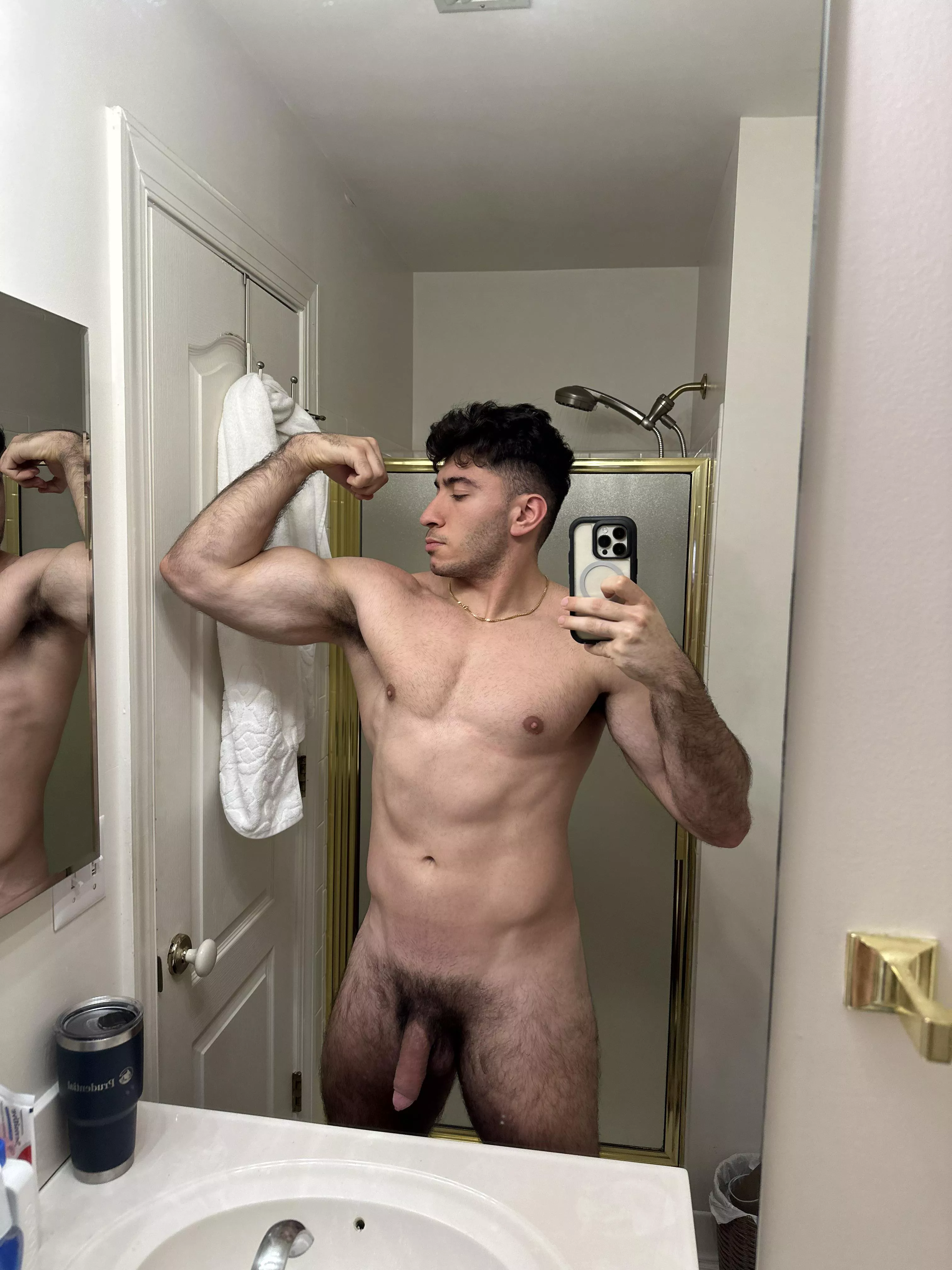 Enjoy your Sunday boys  posted by PersianMasterReddit