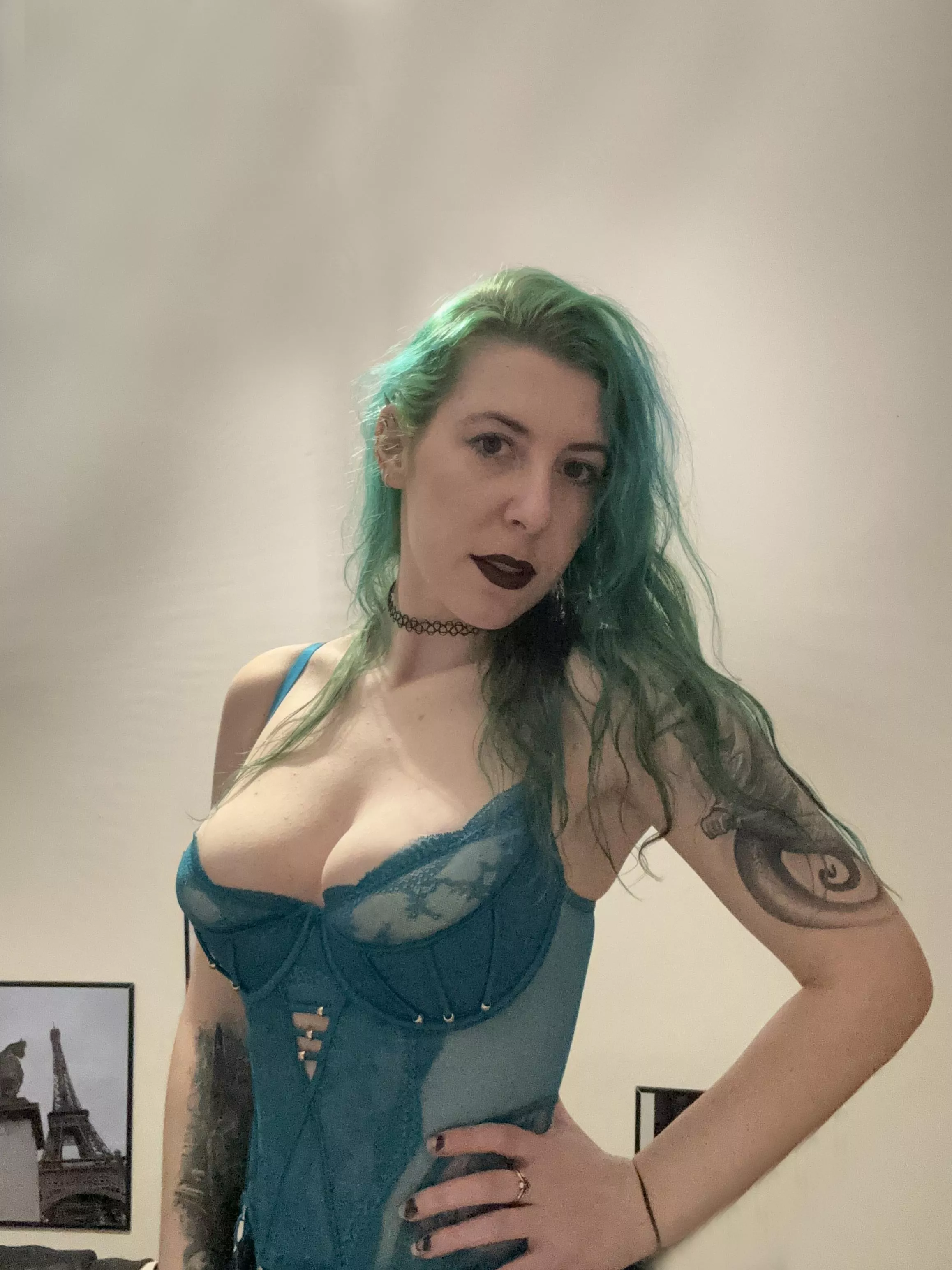 [f] Hot in blue posted by sirenskiss3