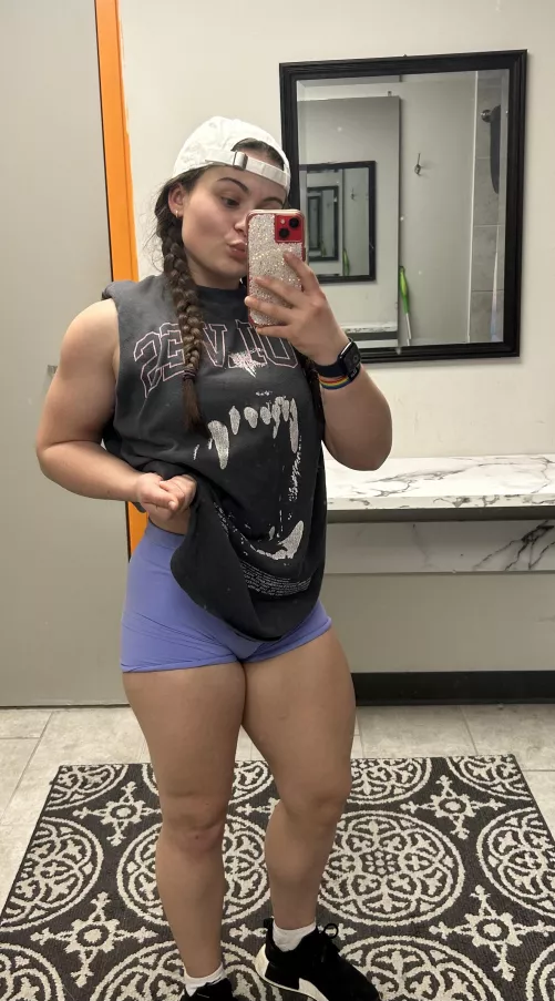 Felt kinda jacked today by olivia_maeve