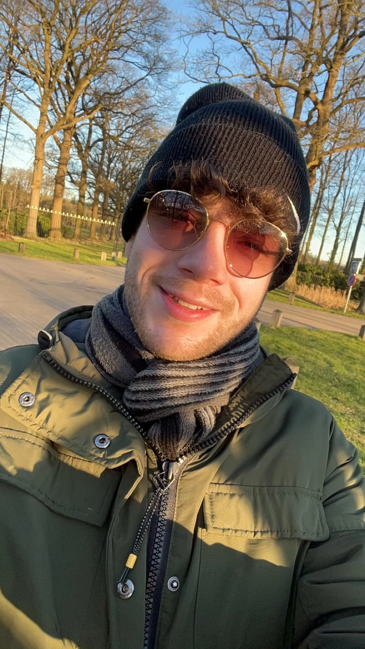 Finally the sun is back! I missed it, we had a long period of rain. How are you doing? posted by Mildfriend