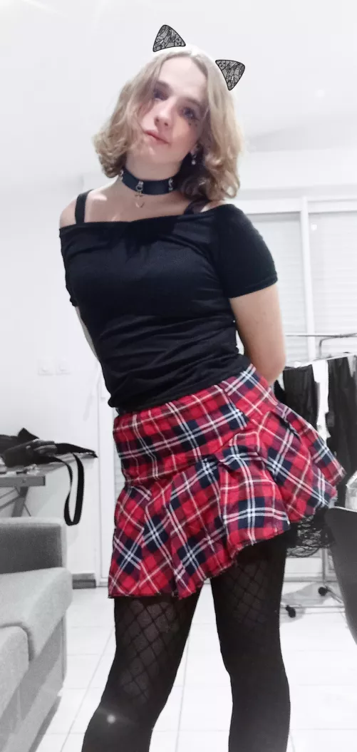 First time i post a pic with my actual hairs 😊 by Humide_Chan