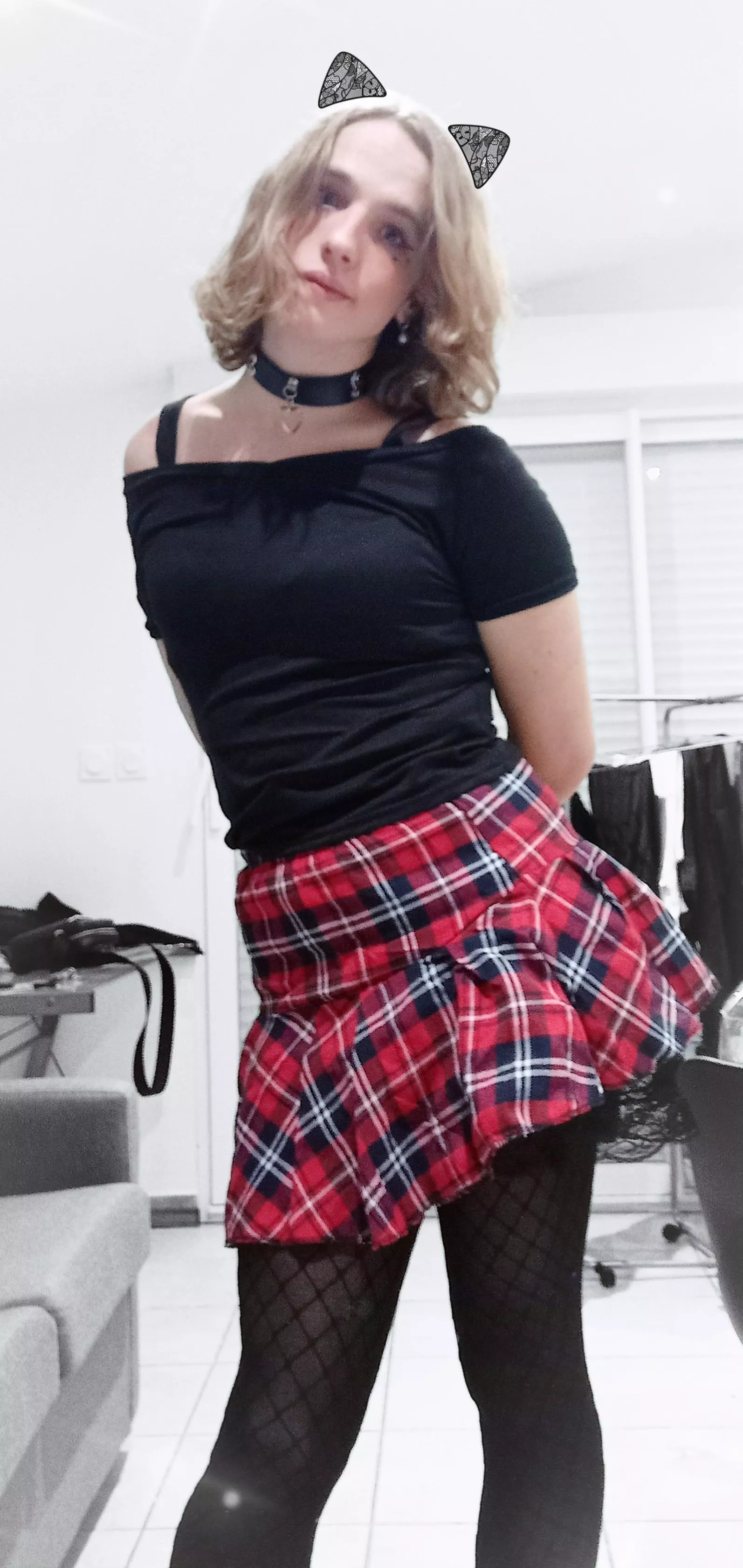 First time i post a pic with my actual hairs 😊 posted by Humide_Chan